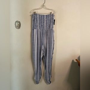 Woman’s Derek Heart Romper ✨Brand New✨